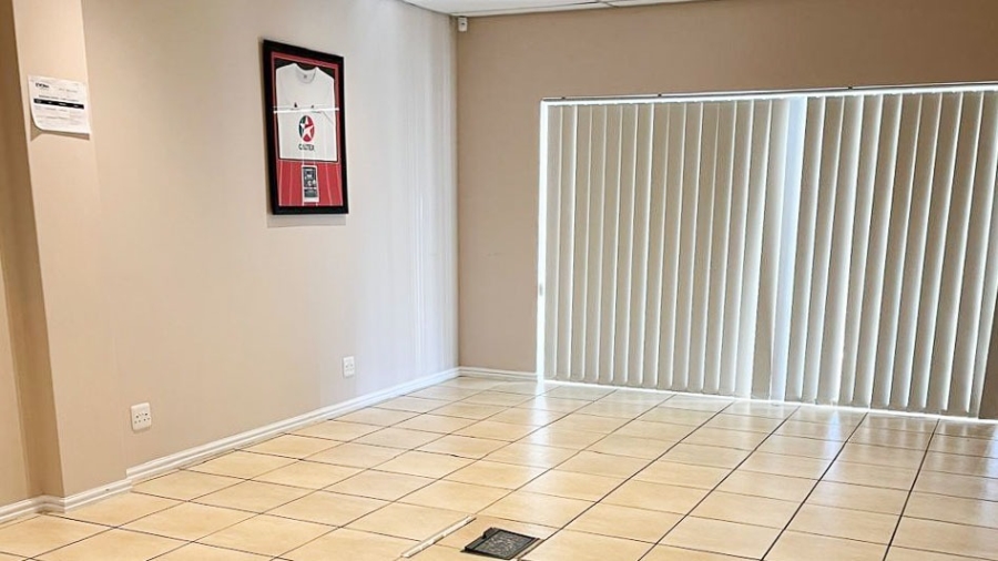 To Let Commercial Property for Rent in Newton Park Eastern Cape